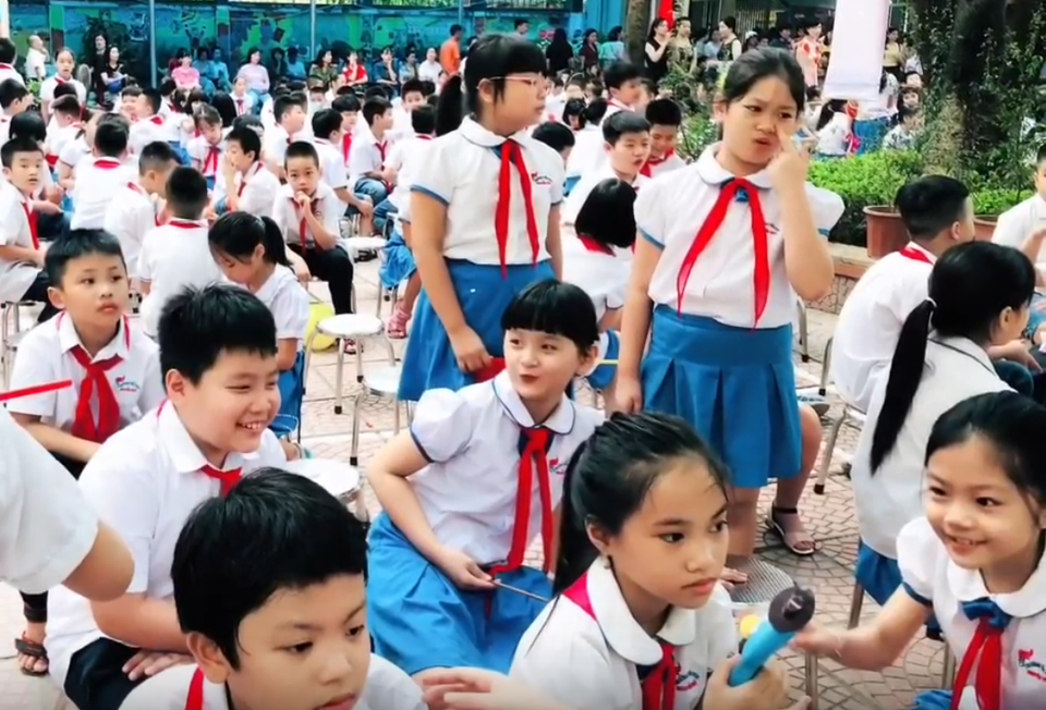 Hà Nội: Khẩn trương xác minh nguyên nhân hơn 100 học sinh nghỉ học - 1 Hà Nội: Khẩn trương xác minh nguyên nhân hơn 100 học sinh nghỉ học - 1