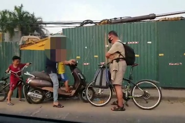 “Ông Tây” quyết chặn xe ngược chiều, hôm sau bị tai nạn nghiêm trọng