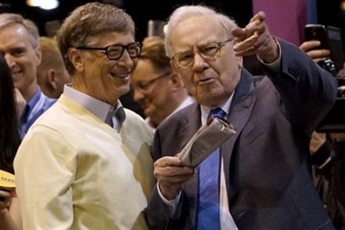 Tỉ phú Buffet lại mang gần 4 tỷ USD đi từ thiện