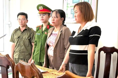 Bịa chuyện nải chuối bằng vàng và màn kịch của 2 người phụ nữ