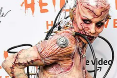 Fans "phát sốt" vì Heidi Klum hóa trang quá kinh dị