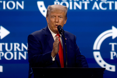 Tòa án Mỹ ấn định ngày xét xử ông Trump