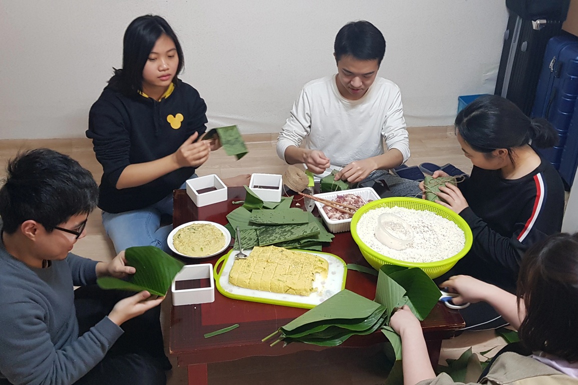Chiếc bánh chưng đặc biệt của du học sinh Việt tại Hàn Quốc - 3