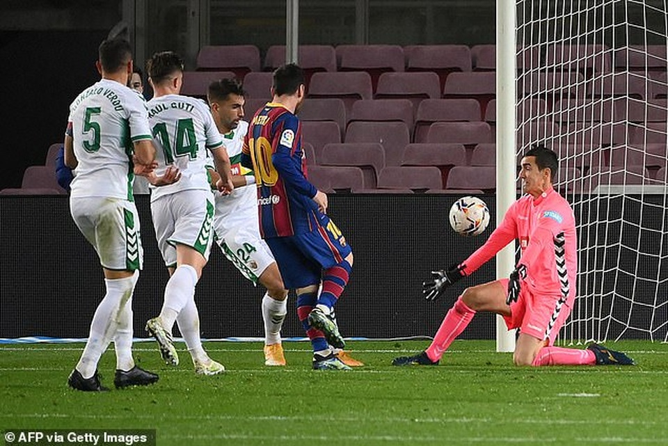 Messi lập cú đúp, Barcelona chỉ còn kém Real Madrid 2 điểm - 2 Messi lập cú đúp, Barcelona chỉ còn kém Real Madrid 2 điểm - 2
