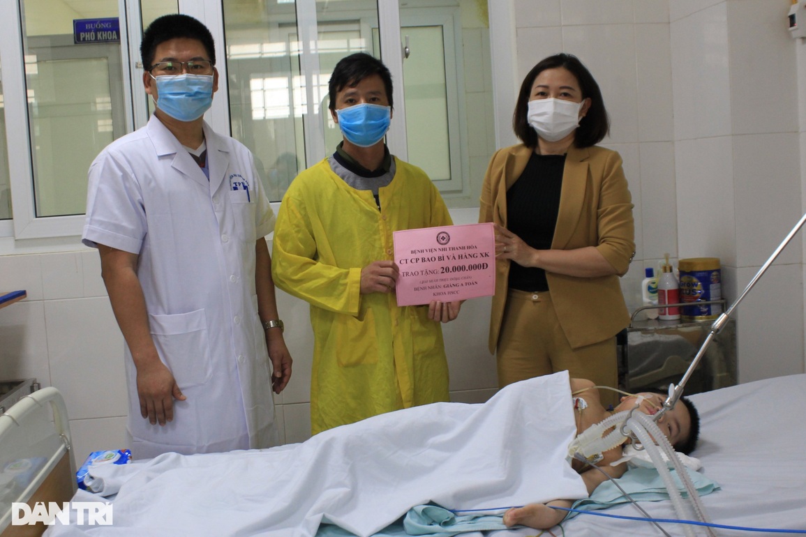 Bạn đọc giúp cậu bé có nguy cơ bỏ viện về chờ chết hơn 400 triệu đồng - 4 Bạn đọc giúp cậu bé có nguy cơ bỏ viện về chờ chết hơn 400 triệu đồng - 4