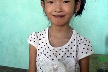 Nụ cười "tím ngắt" của cô bé 7 tuổi chỉ nặng 10kg