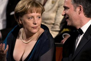 Báo chí Đức bất ngờ vì thời trang táo bạo của Thủ tướng Merkel 