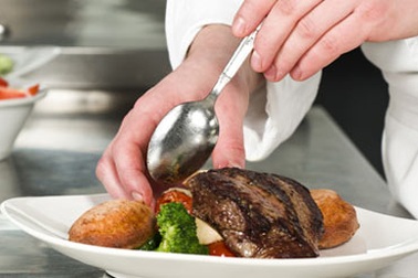 7 bệnh do ăn tối không đúng cách