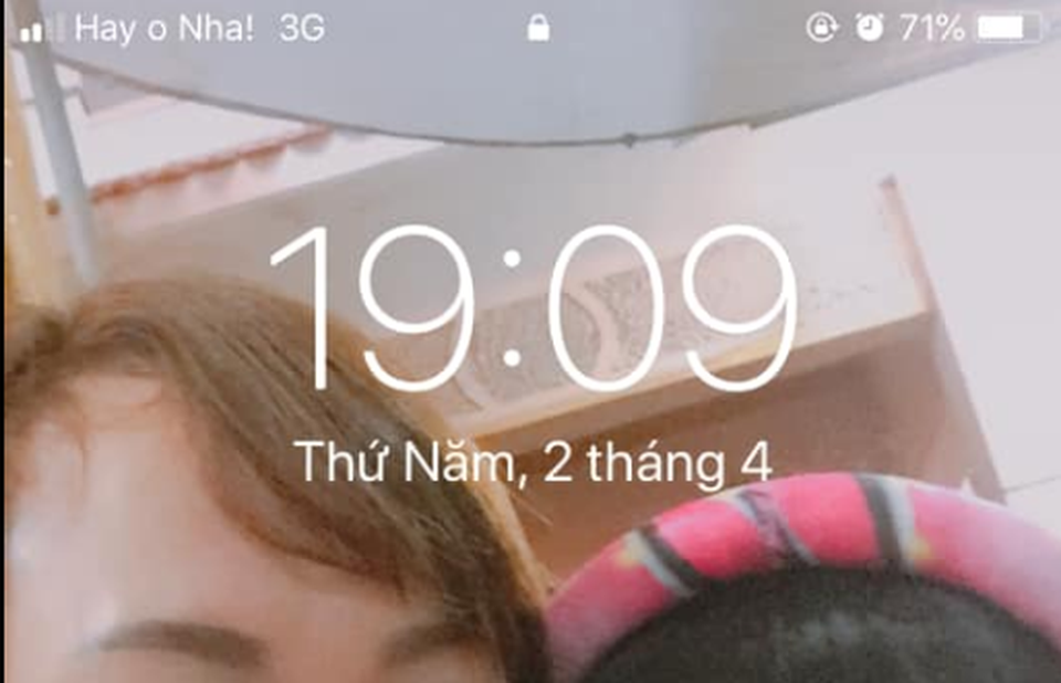 Dân mạng thích thú với thông điệp Stayhome trên điện thoại - 4 Dân mạng thích thú với thông điệp Stayhome trên điện thoại - 4