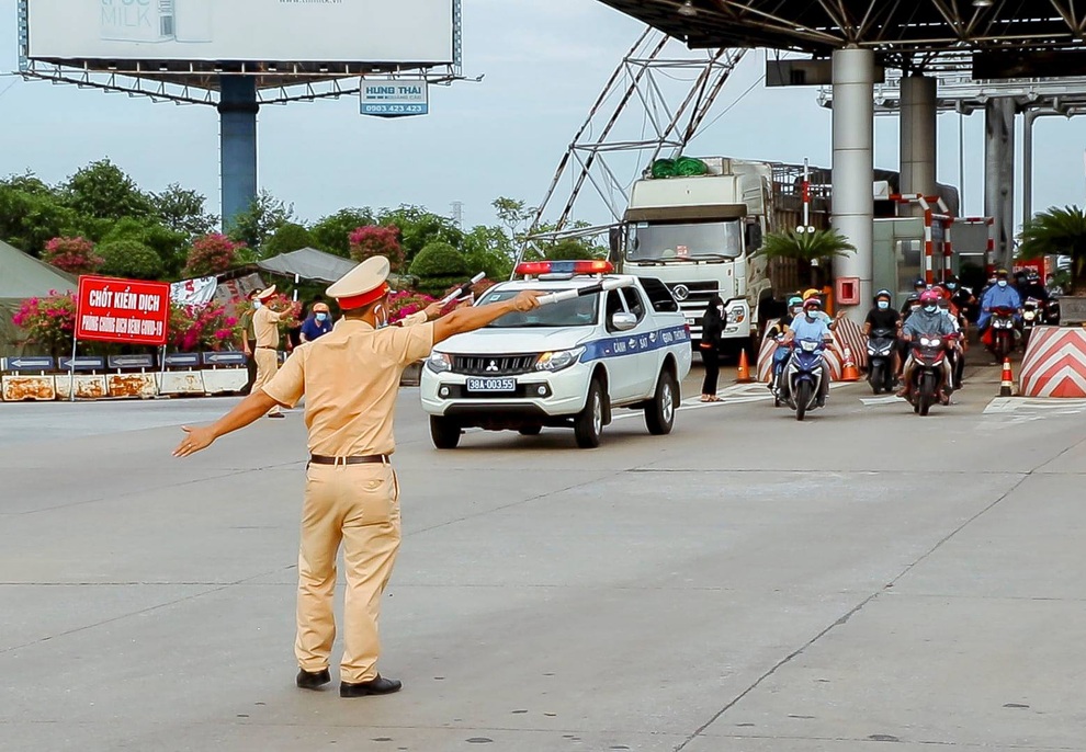 Công dân từ TPHCM về Nghệ An đợt một được đi máy bay miễn phí - 1 Công dân từ TPHCM về Nghệ An đợt một được đi máy bay miễn phí - 1