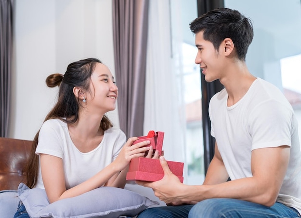 Bạn gái tôi nhất quyết chia tay chỉ vì... chiếc áo gần hai triệu đồng - 1 Bạn gái tôi nhất quyết chia tay chỉ vì... chiếc áo gần hai triệu đồng - 1