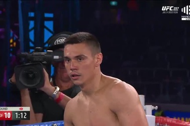 Võ sĩ người Úc hạ gục đối thủ chỉ sau 114 giây