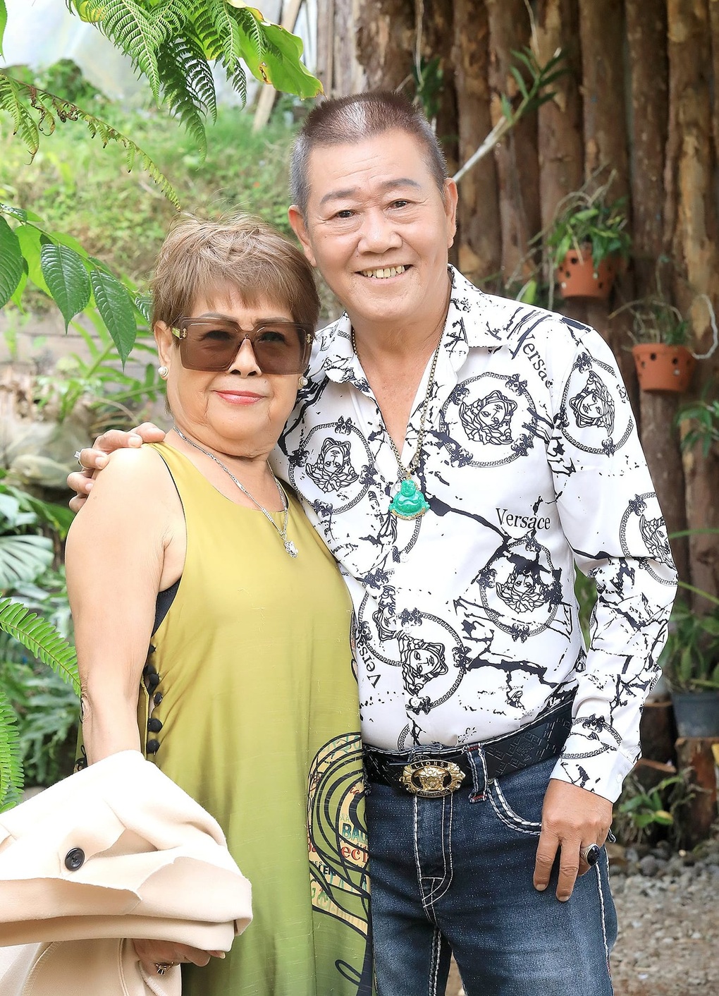 Nghệ sĩ Vũ Thanh đau xót khi vợ hơn 11 tuổi qua đời sau 30 phút rời viện - 1 Nghệ sĩ Vũ Thanh đau xót khi vợ hơn 11 tuổi qua đời sau 30 phút rời viện - 1