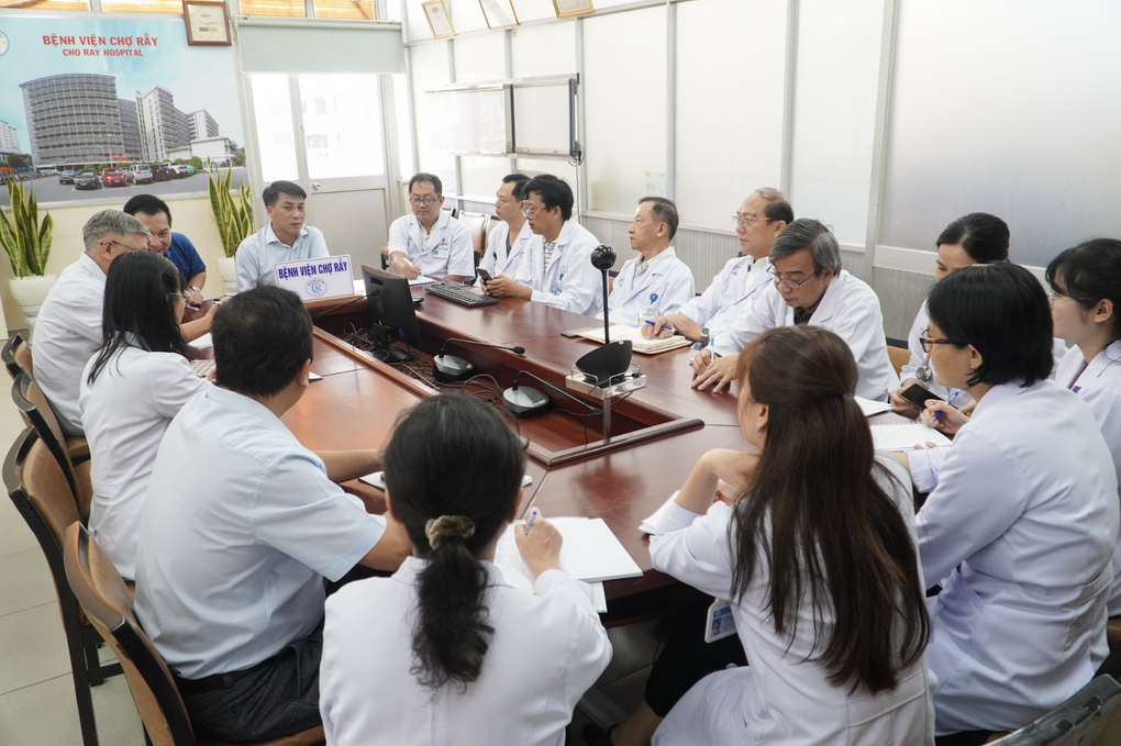 Học sinh cấp cứu khi thi tốt nghiệp THPT sẽ được Bệnh viện Chợ Rẫy miễn phí - 1 Học sinh cấp cứu khi thi tốt nghiệp THPT sẽ được Bệnh viện Chợ Rẫy miễn phí - 1