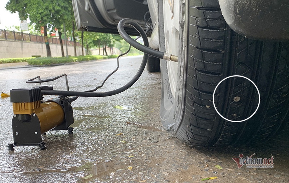 Những cảnh khó đỡ khi xế yêu cả tháng không được dùng tới - 7 Những cảnh khó đỡ khi xế yêu cả tháng không được dùng tới - 7