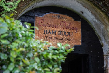 Chuyện chưa kể về hầm rượu 100 năm tuổi ở Bà Nà Hills