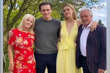 Bố mẹ vợ tỷ phú của Brooklyn Beckham bị kiện