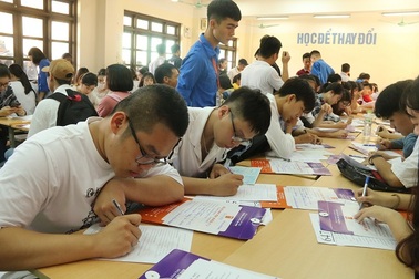 Trường ĐH Đại Nam hỗ trợ hàng ngàn thí sinh nhập học