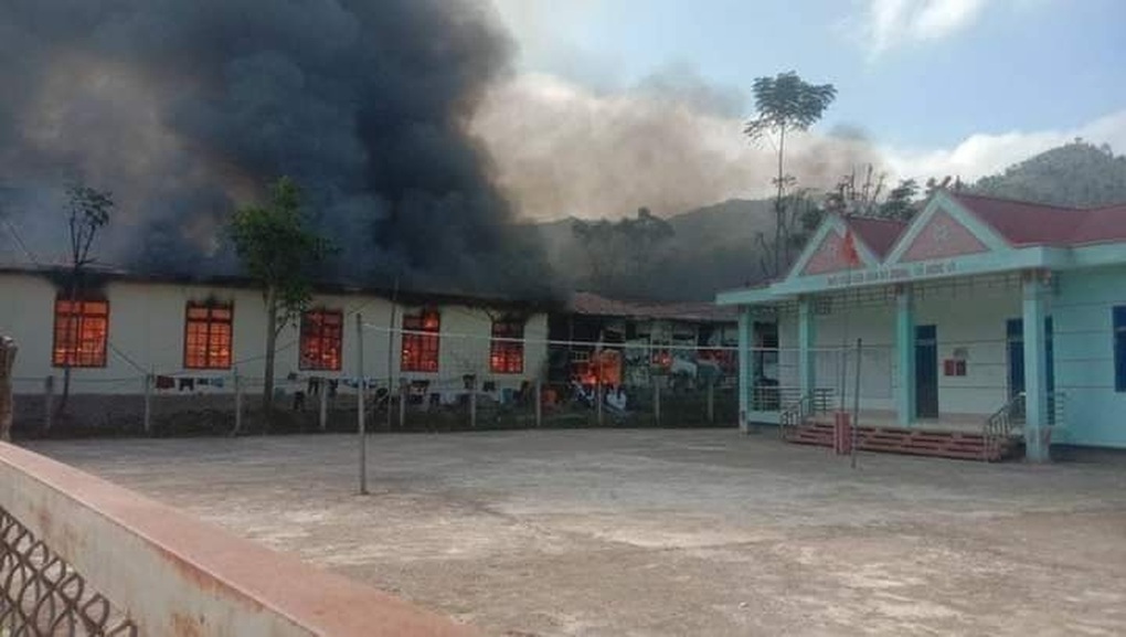 Cháy trường bán trú ở Sơn La, một học sinh lớp 9 tử vong - 1 Cháy trường bán trú ở Sơn La, một học sinh lớp 9 tử vong - 1