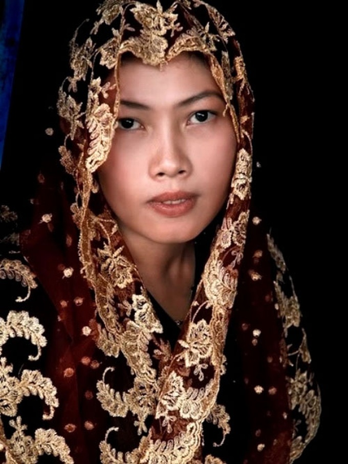 Đẹp nao lòng nét duyên phụ nữ Chăm An Giang
