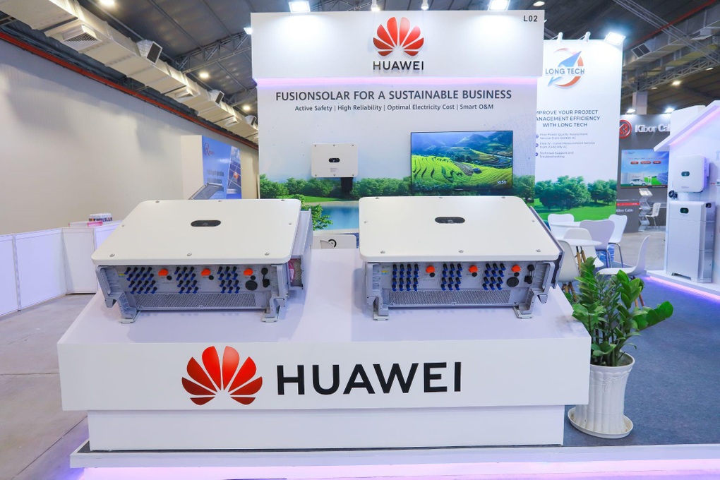 Huawei ra mắt bộ 3 biến tần năng lượng mặt trời tại The Future Energy Show 2023 - 2 Huawei ra mắt bộ 3 biến tần năng lượng mặt trời tại The Future Energy Show 2023 - 2