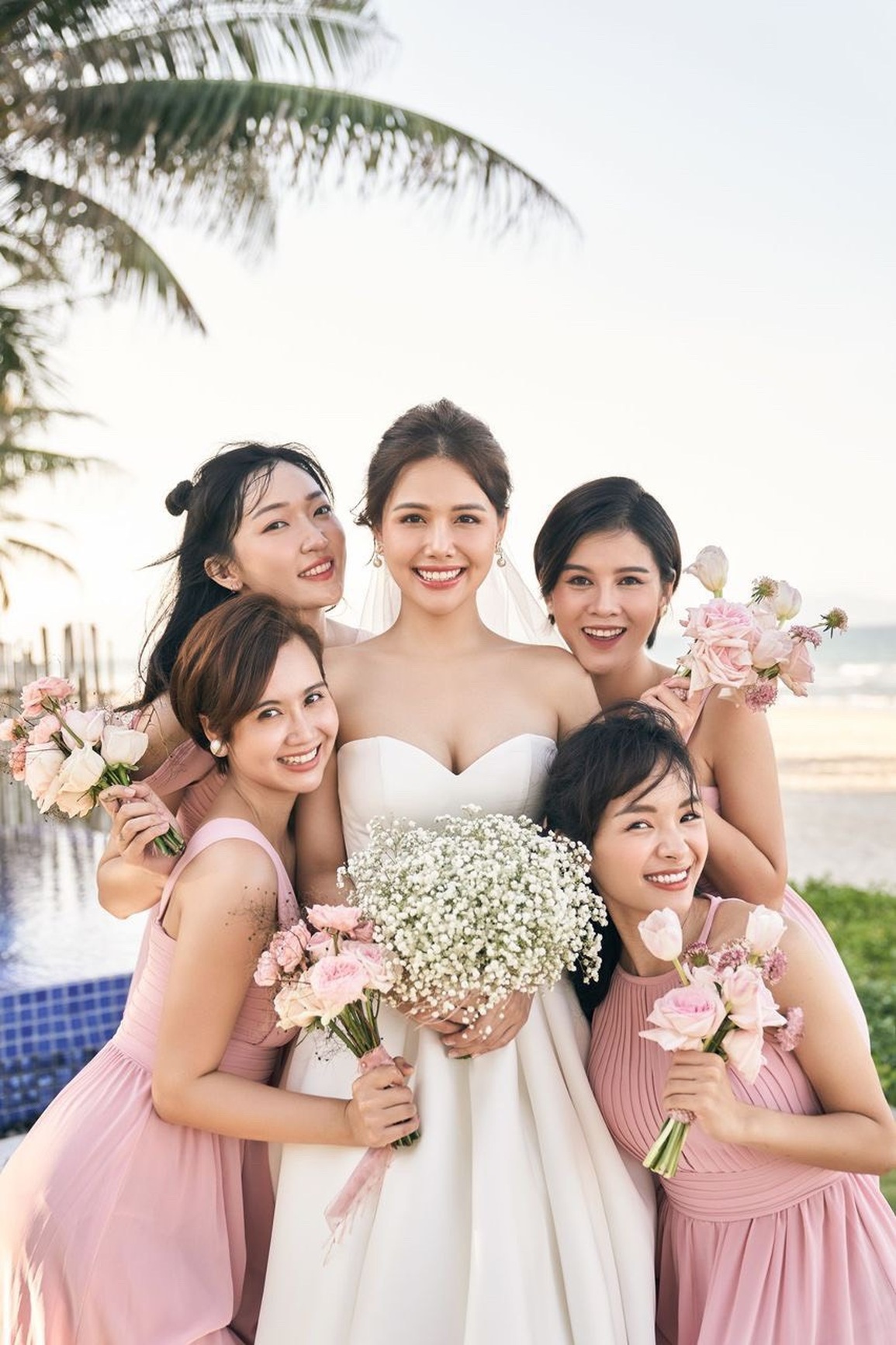 Tình bạn của Á khôi Đinh Ngọc Phượng và Huyền Lizzie Thương ngày nắng về - 3 Tình bạn của Á khôi Đinh Ngọc Phượng và Huyền Lizzie Thương ngày nắng về - 3