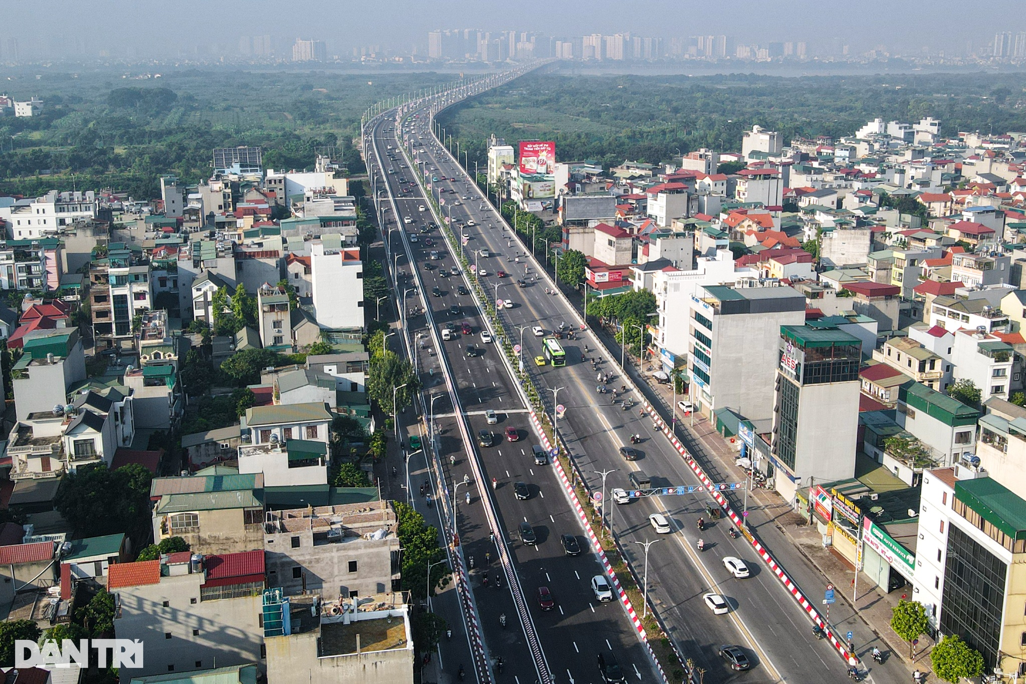 Ngày đầu thông xe cầu Vĩnh Tuy 2: Giờ cao điểm không còn cảnh ùn tắc - 11