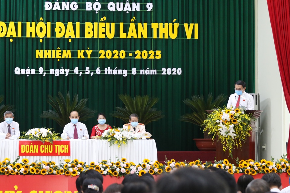 TPHCM: Ông Lâm Đình Thắng tái đắc cử Bí thư quận 9 - 1 TPHCM: Ông Lâm Đình Thắng tái đắc cử Bí thư quận 9 - 1