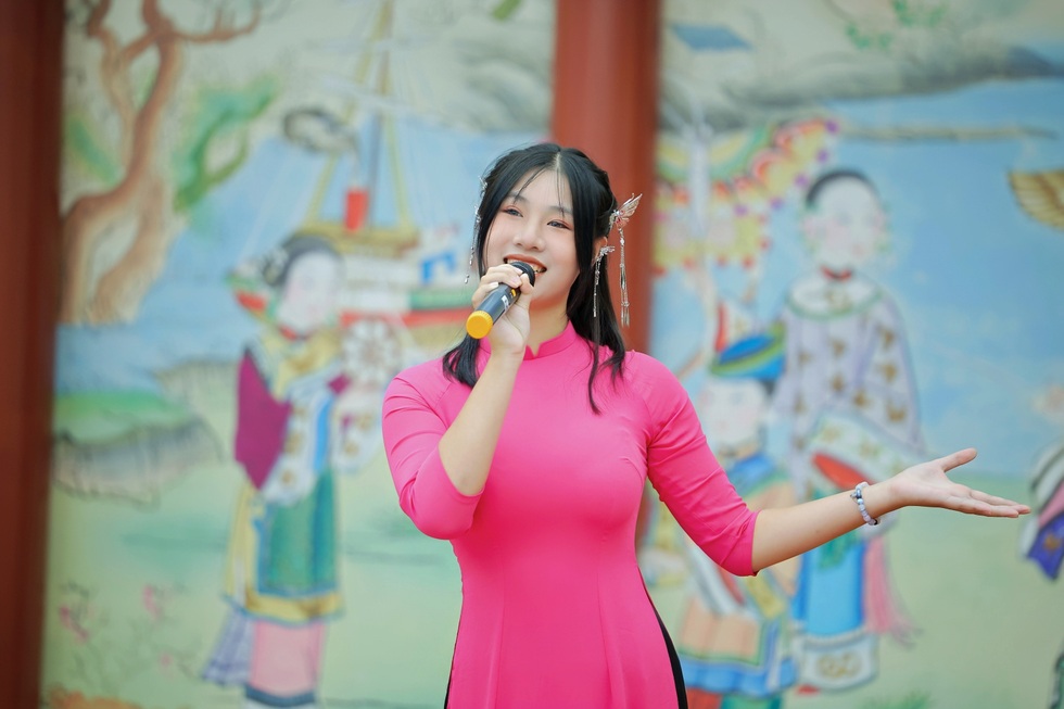 Nữ sinh chuyên ngữ đạt kỳ tích cuộc thi tiếng Trung lớn nhất thế giới - 4 Nữ sinh chuyên ngữ đạt kỳ tích cuộc thi tiếng Trung lớn nhất thế giới - 4