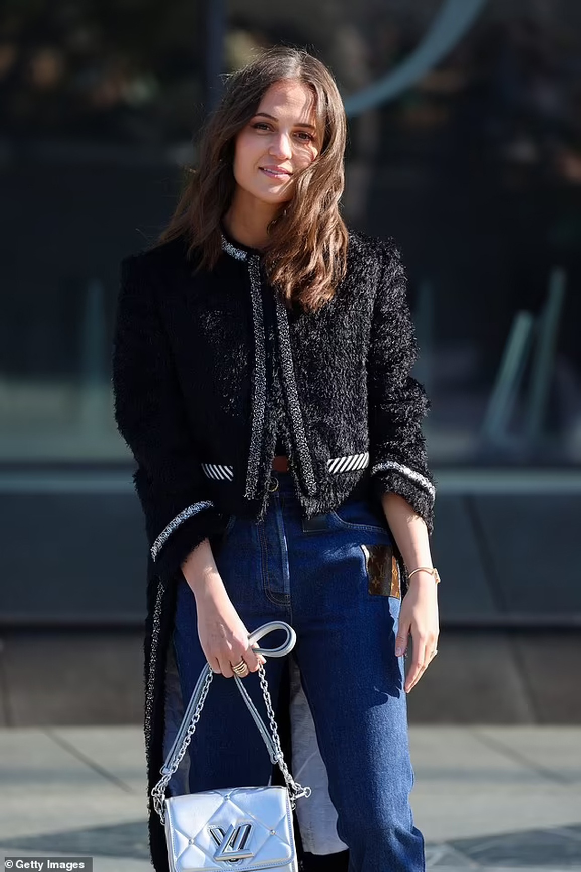 Hoa hậu Hoàn vũ Olivia Culpo mặc váy hở bạo bất chấp thời tiết - 7 Hoa hậu Hoàn vũ Olivia Culpo mặc váy hở bạo bất chấp thời tiết - 7