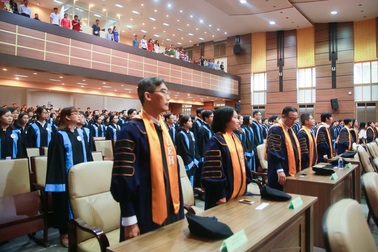 Trường ĐH Kinh tế TPHCM đào tạo miễn phí sau tiến sĩ