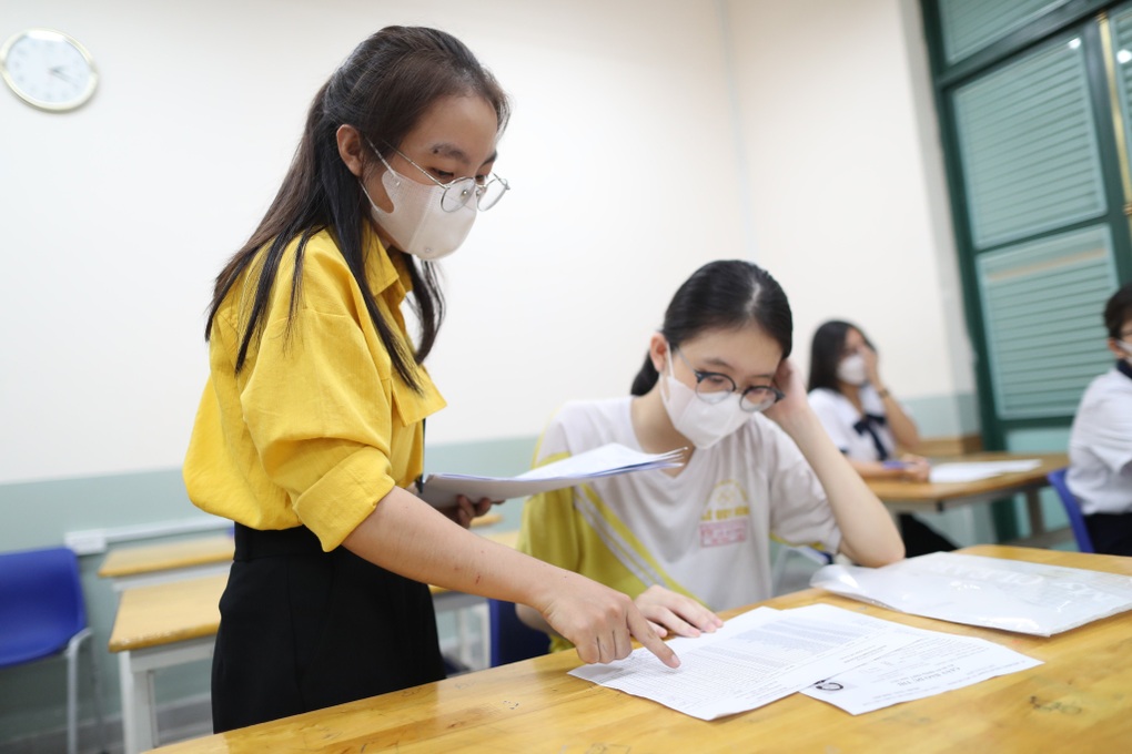 Hơn 1 triệu thí sinh làm thủ tục dự thi tốt nghiệp THPT 2023 - 13 Hơn 1 triệu thí sinh làm thủ tục dự thi tốt nghiệp THPT 2023 - 13