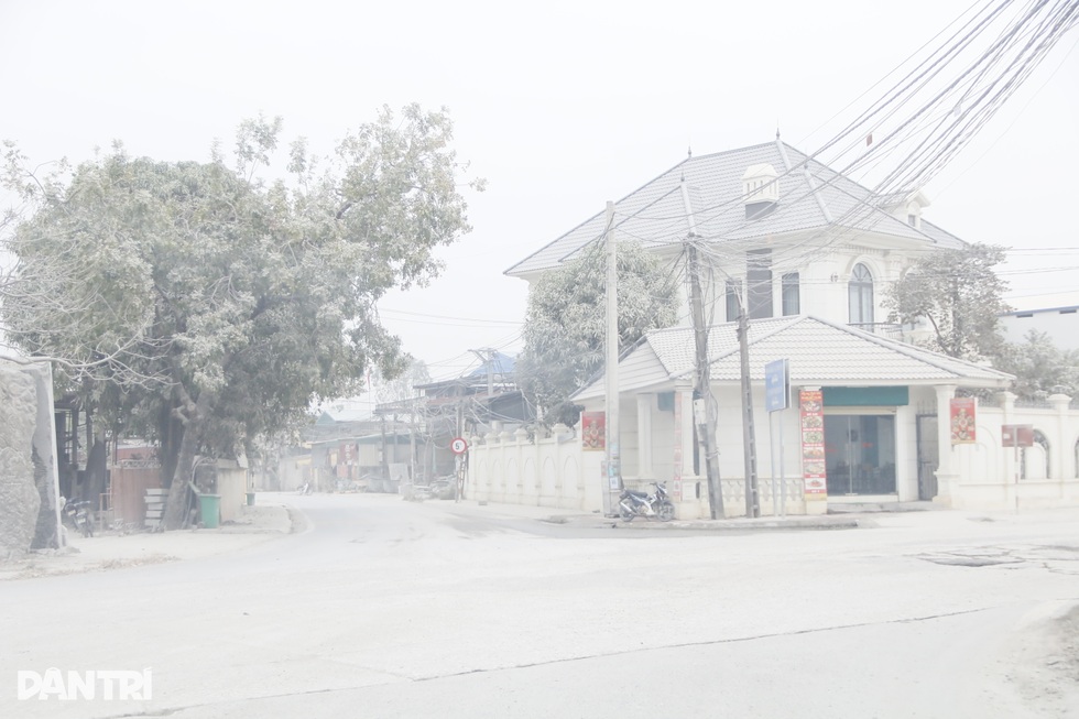 Ngôi làng bụi mù mịt quanh năm ở thành phố di sản - 7 Ngôi làng bụi mù mịt quanh năm ở thành phố di sản - 7