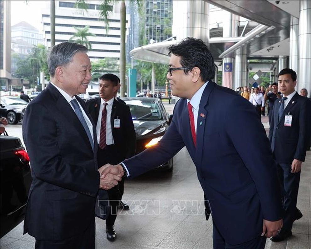 Tổng Bí thư Tô Lâm thăm và làm việc với Tập đoàn Petronas - 1 Tổng Bí thư Tô Lâm thăm và làm việc với Tập đoàn Petronas - 1