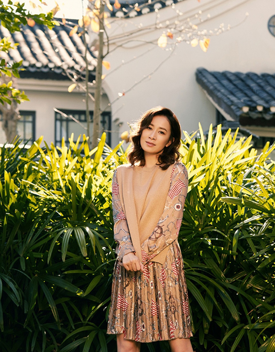 “Nhàn Phi” Xa Thi Mạn: Không có người ngắm, phụ nữ vẫn phải là đoá hoa đẹp - 8 “Nhàn Phi” Xa Thi Mạn: Không có người ngắm, phụ nữ vẫn phải là đoá hoa đẹp - 8