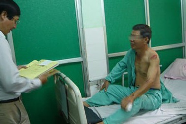 Suýt chết vì bị 2 đứa trẻ dàn cảnh cướp xe 