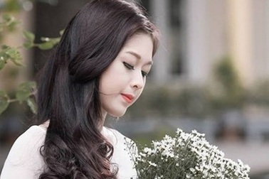 Ngỡ ngàng trước vẻ đẹp của hot girl trường Báo lấy chồng từ năm 19 tuổi