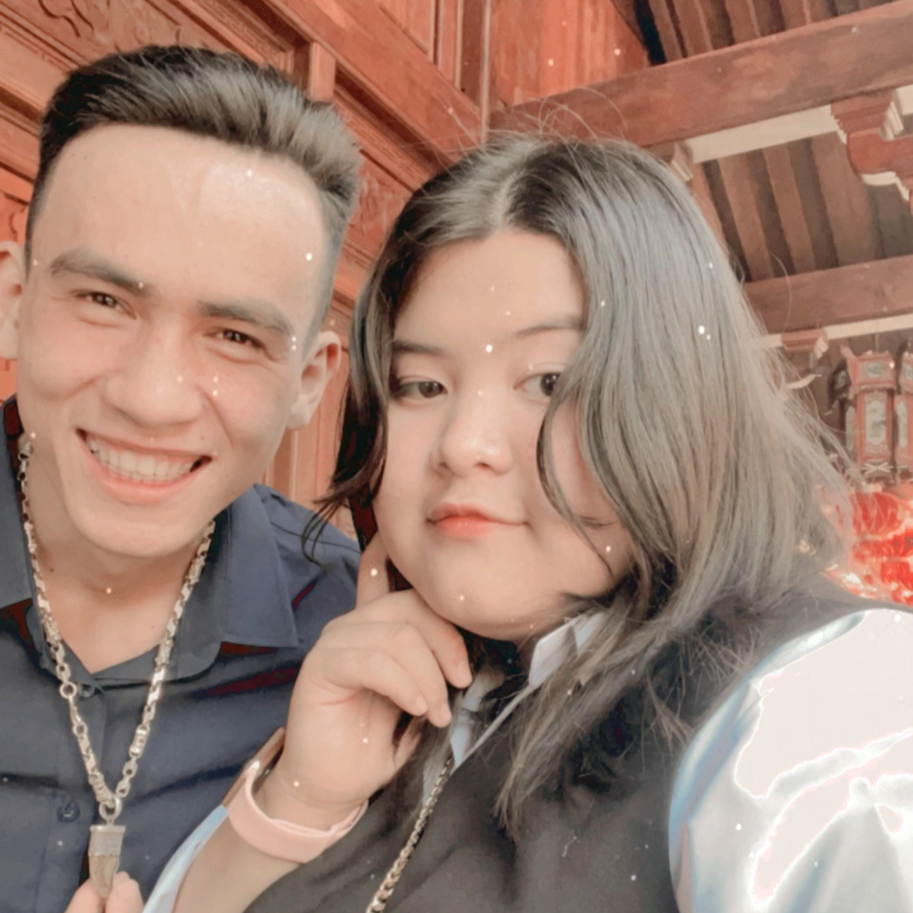 Chuyện tình đũa lệch của chàng shipper điển trai và cô nàng 100kg - 1