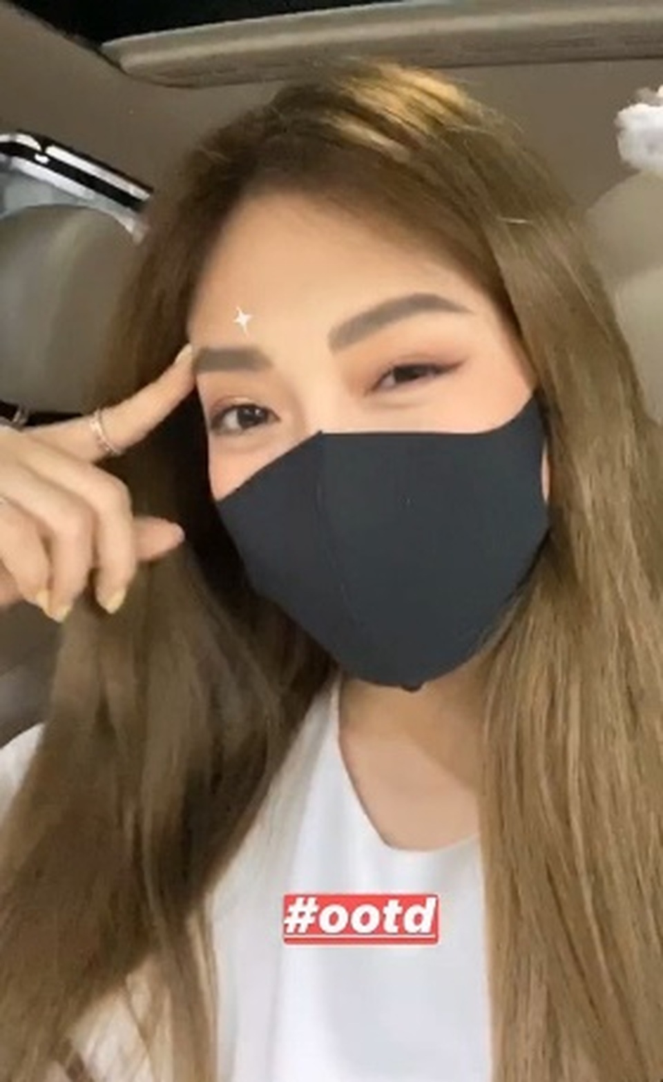 Những trào lưu giết thời gian của sao Việt mùa Covid-19 - 13 Những trào lưu giết thời gian của sao Việt mùa Covid-19 - 13