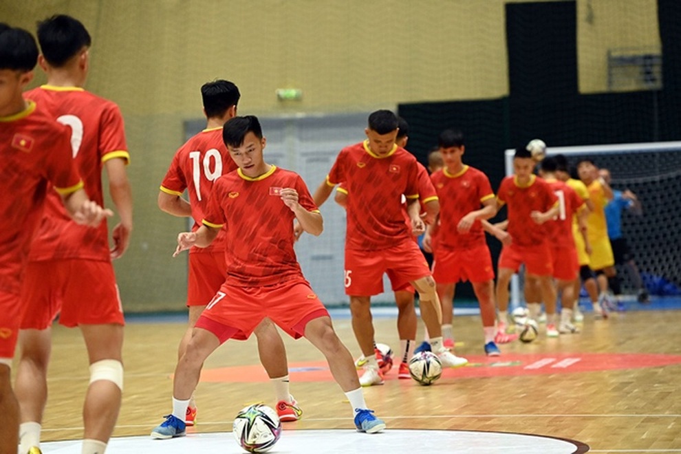 Đội tuyển futsal Việt Nam đặt mục tiêu hạn chế bàn thua trước Brazil - 3 Đội tuyển futsal Việt Nam đặt mục tiêu hạn chế bàn thua trước Brazil - 3
