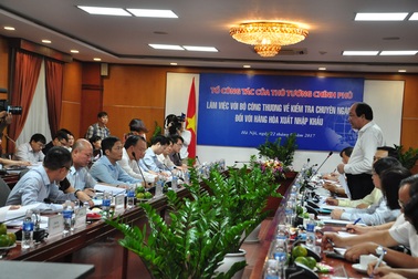 Cải cách "lịch sử", Bộ trưởng Công Thương khẳng định không phải "phiêu lưu chính trị"