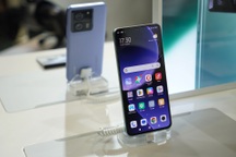 Nhiều mẫu smartphone, laptop giảm giá tiền triệu trong dịp đầu năm 2024