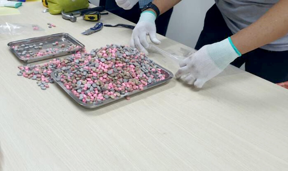 Phát hiện hơn 20kg ma túy trong 9 kiện hàng xuất, nhập khẩu sang Úc - 1 Phát hiện hơn 20kg ma túy trong 9 kiện hàng xuất, nhập khẩu sang Úc - 1