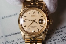 Người giúp việc biến mất, chủ nhà phát hiện mất đồng hồ Rolex