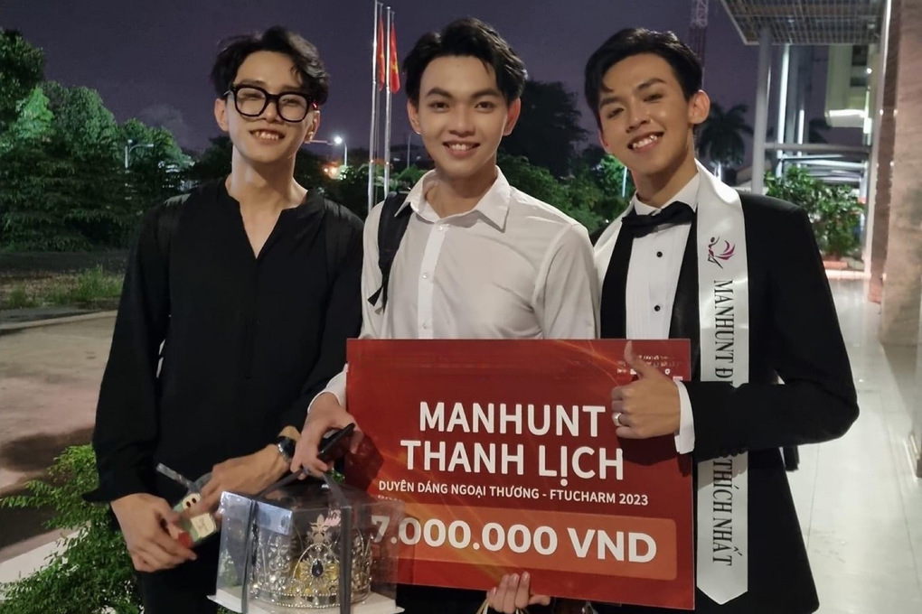 Chàng trai Đồng Tháp quá khổ, giảm 15kg để trở thành Nam vương Ngoại thương - 4 Chàng trai Đồng Tháp quá khổ, giảm 15kg để trở thành Nam vương Ngoại thương - 4