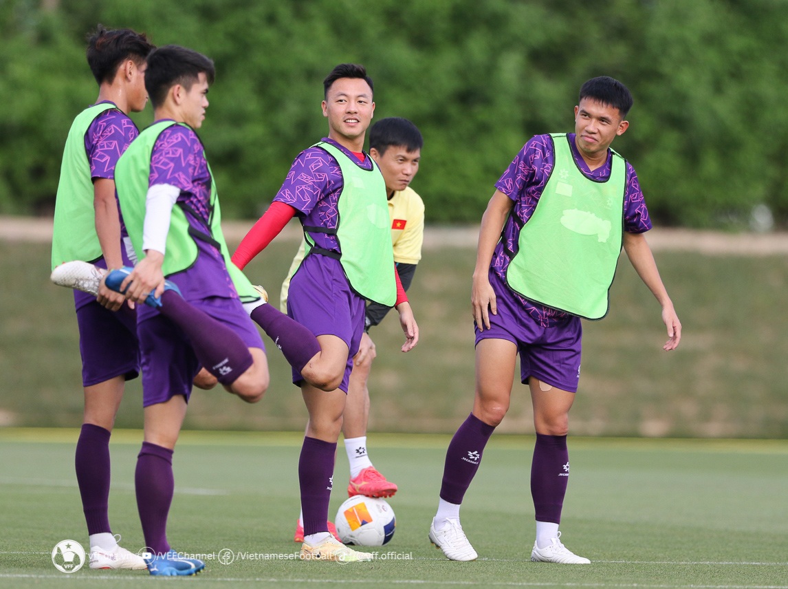 View - Tiền đạo U23 Việt Nam: "Kuwait và Malaysia là đối thủ vừa tầm" | Báo Dân trí