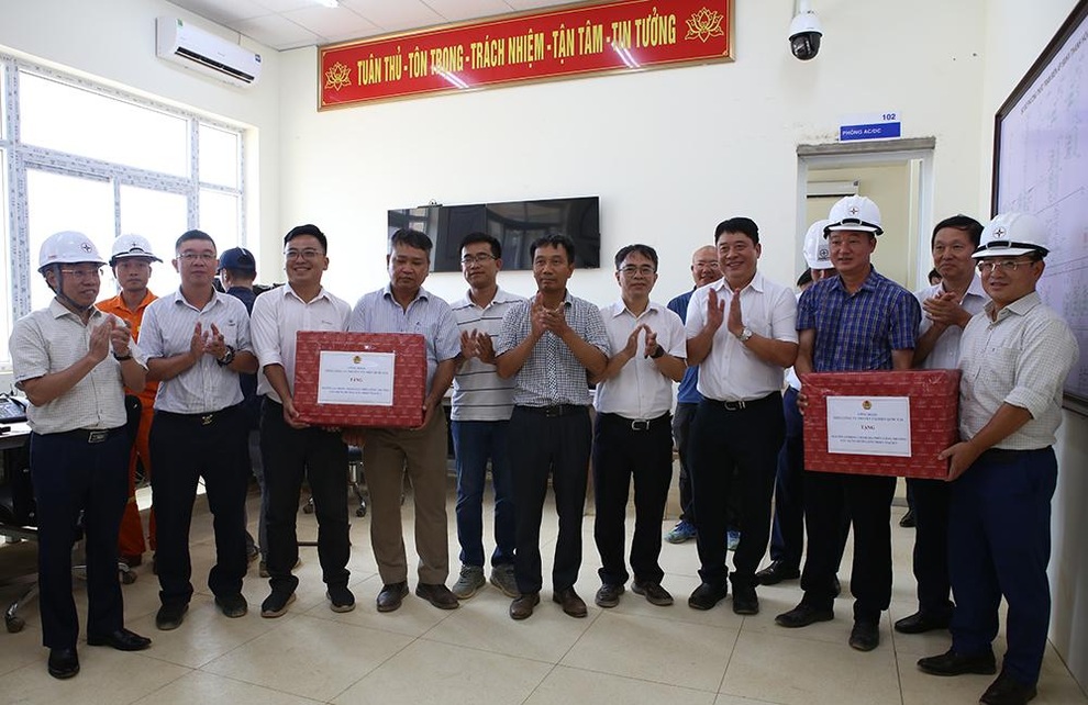 Hoàn thành đóng điện đường dây 500kV mạch 3 cung đoạn Thanh Hóa - Nam Định - 3 Hoàn thành đóng điện đường dây 500kV mạch 3 cung đoạn Thanh Hóa - Nam Định - 3