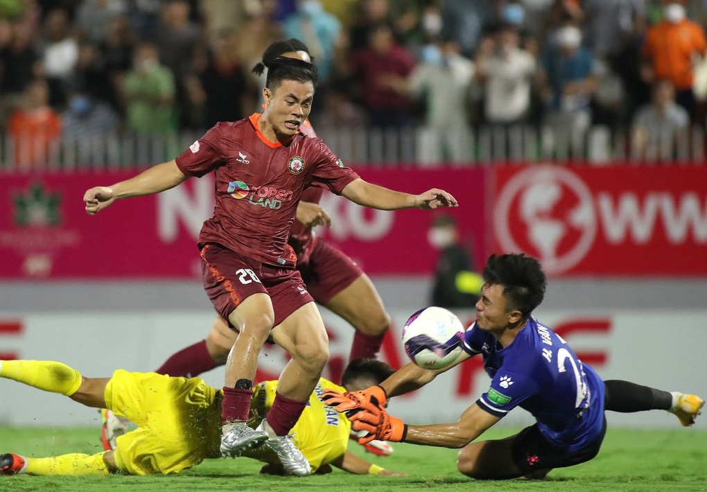 Tiến Linh tỏa sáng, B.Bình Dương vẫn không thể chiến thắng - 1 Tiến Linh tỏa sáng, B.Bình Dương vẫn không thể chiến thắng - 1