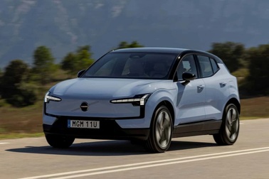 Mỹ hoãn tăng thuế với xe điện nhập khẩu từ Trung Quốc