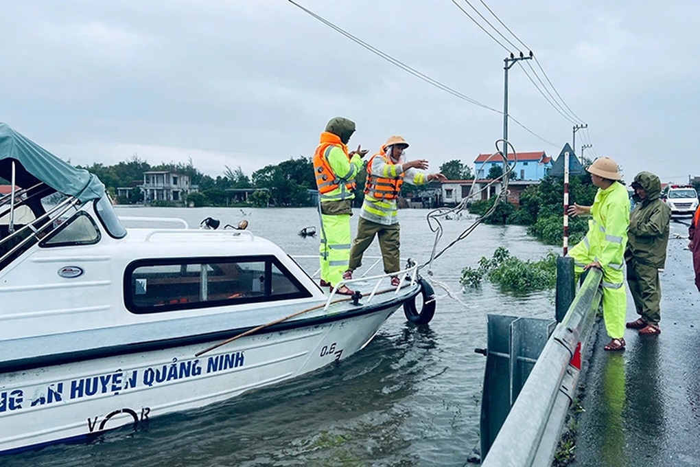 Tìm thấy người đàn ông mất tích trong lũ ở Quảng Bình - 1 Tìm thấy người đàn ông mất tích trong lũ ở Quảng Bình - 1